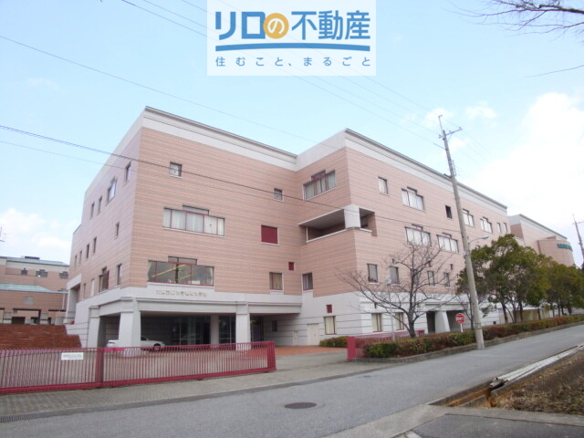 大学・短大　私立大阪芸術大学短期大学部伊丹学舎（大学・短大）まで790m