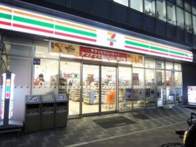 コンビニ　セブンイレブン（コンビニ）まで963m