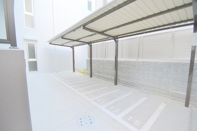 駐車場　駐輪場