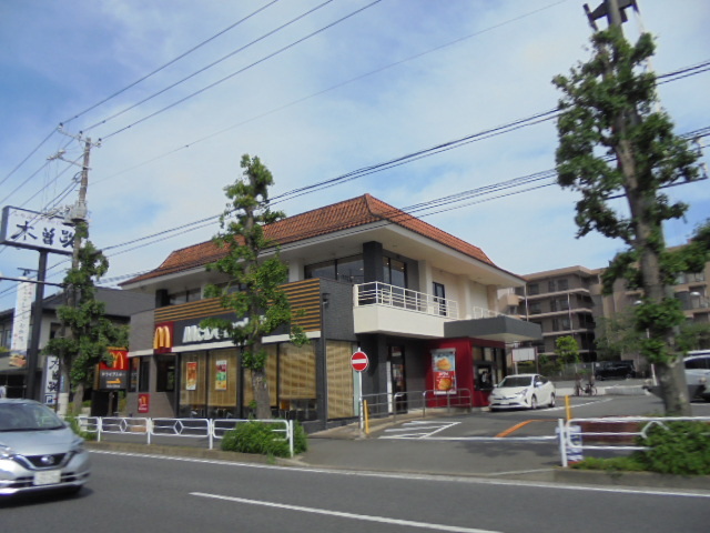 飲食店　マクドナルド港南中央店（飲食店）まで280m
