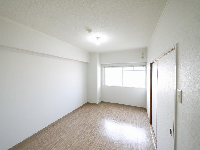 その他部屋・スペース　落ち着いて過ごせるお部屋なので、寝室にいかがでしょうか