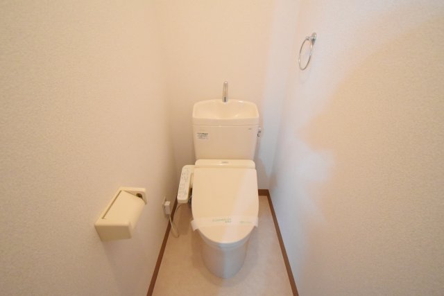 トイレ　別部屋参考写真、現況優先になります。