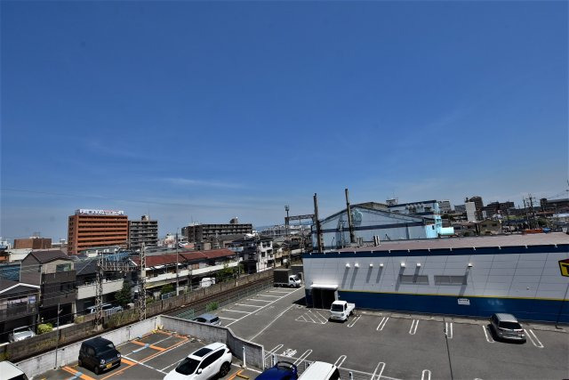 眺望　同建物、別部屋のお写真です。参考にご覧ください。