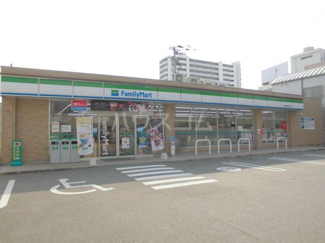 コンビニ　ファミリーマート博多住吉四丁目店（コンビニ）まで260m
