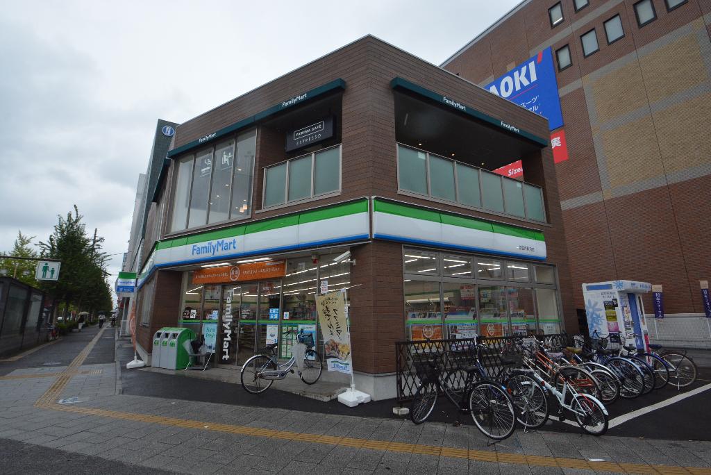 その他　ファミリーマート御器所駅前店（その他）まで225m
