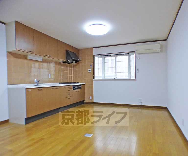 居室・リビング　ＬＤＫ１２帖のとても広いお部屋です。