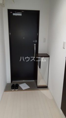 レガーロ石川町の玄関写真