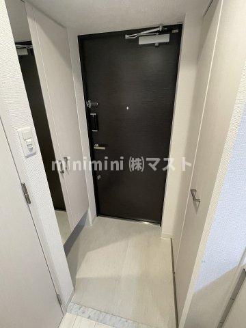 エスリードレジデンス大阪福島イーストの玄関写真