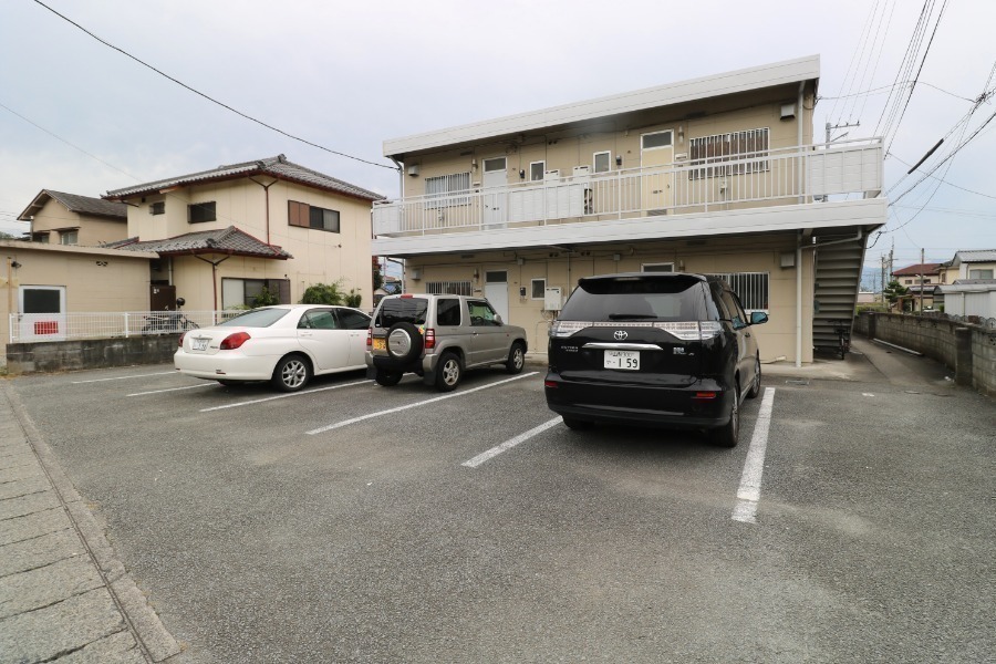 駐車場　駐車場