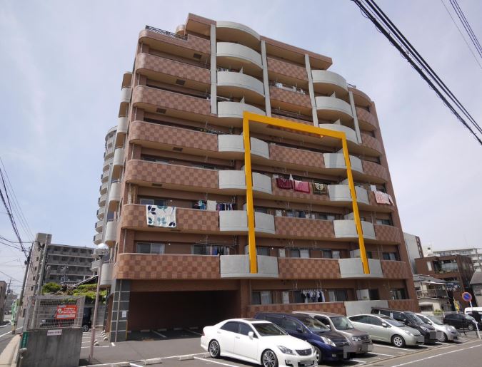 アヴァンティ高見M1