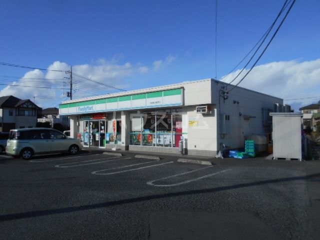 コンビニ　ファミリーマート伊勢崎上諏訪町店（コンビニ）まで639m