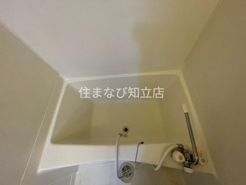 バス・シャワールーム　同型別部屋写真（反転）