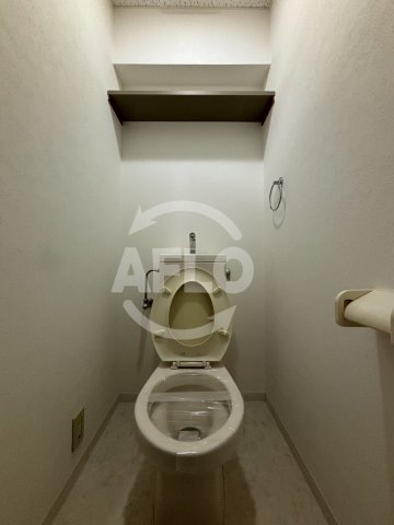 トイレ　兎我野町聚楽マンション　トイレ