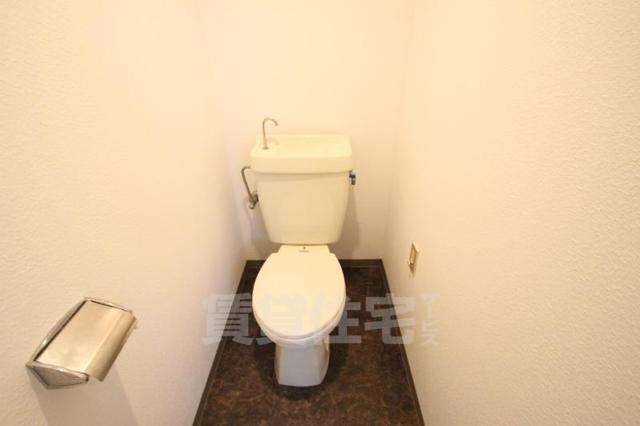 ＪＲ東海道本線 塚本駅 徒歩10分 5階建 築38年のトイレ写真