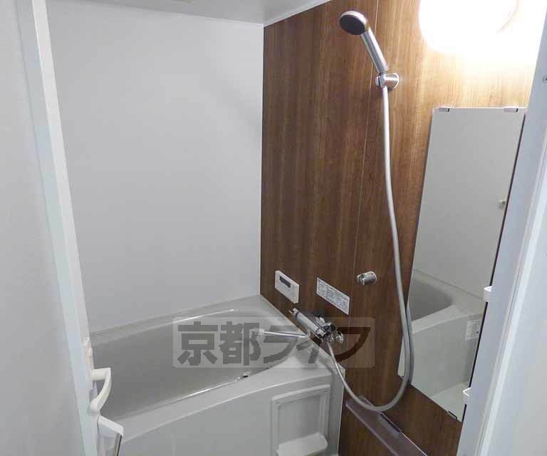 地下鉄烏丸線 北大路駅 徒歩22分 4階建 築8年の風呂写真
