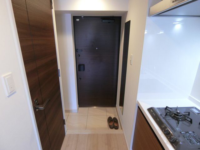 玄関　他のお部屋の参考写真となります。