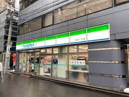 コンビニ　ファミリーマート 内神田一丁目店（コンビニ）まで547m