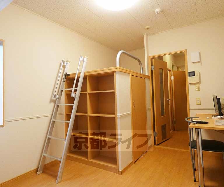 京阪本線 鳥羽街道駅 徒歩6分 2階建 築20年の居間写真