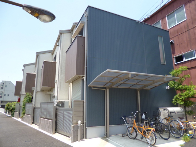 建物外観　スタイリッシュな外観の建物です♪