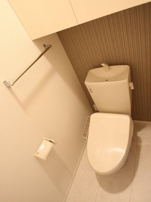 ＪＲ中央線 八王子駅 徒歩14分 3階建 築6年のトイレ写真