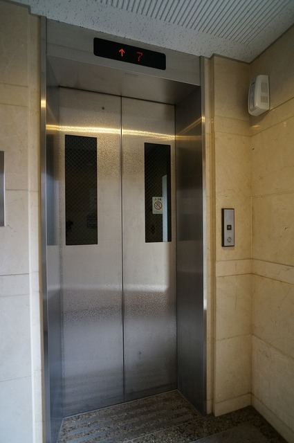 東京メトロ東西線 行徳駅 徒歩4分 10階建 築27年の外観写真
