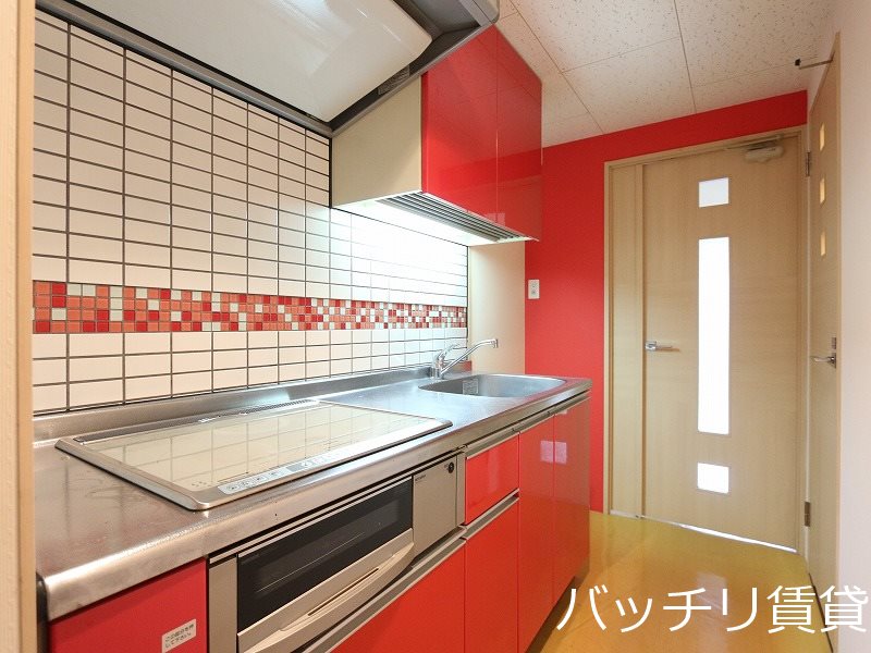 キッチン　※同マンション別部屋写真のため、現状優先。