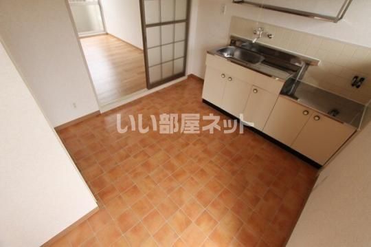 フォーサイト池田台B棟の居間写真