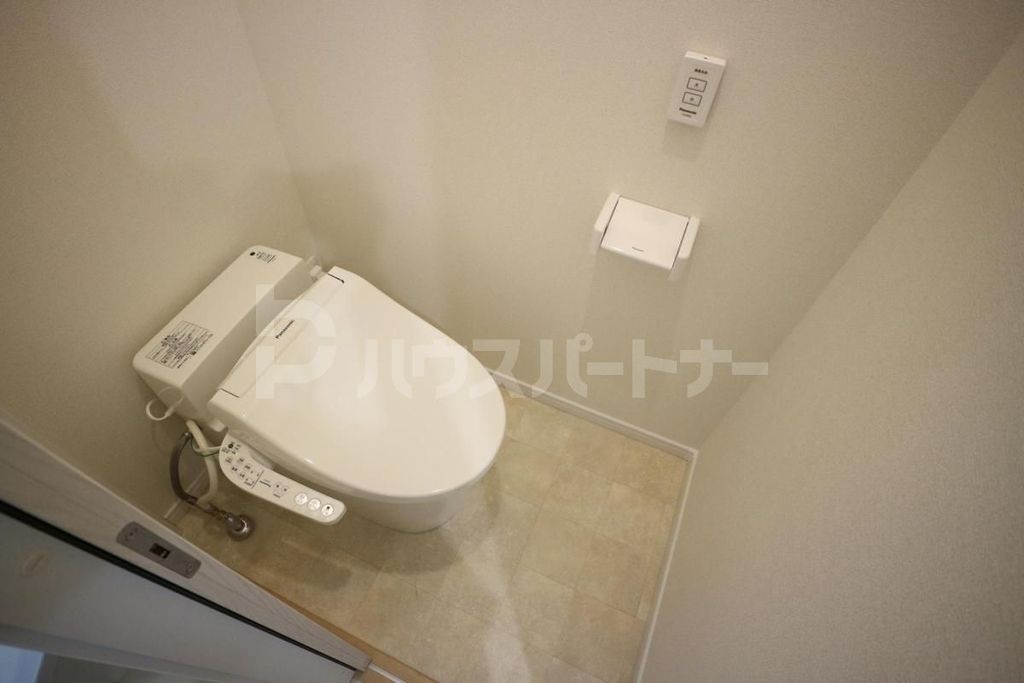 東武野田線 柏駅 徒歩11分 3階建 築8年のトイレ写真