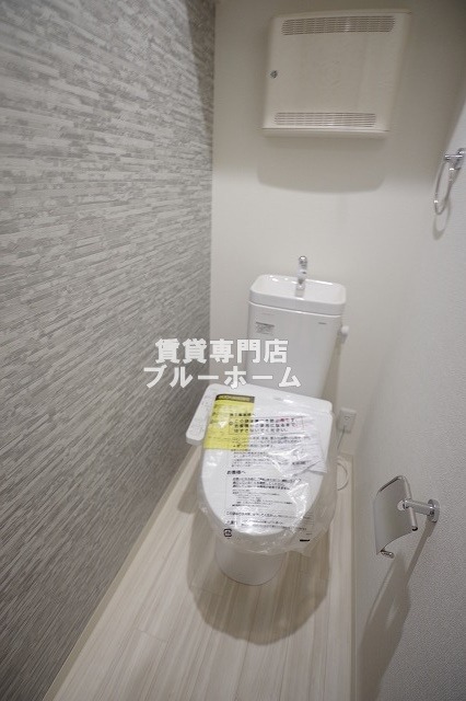 地下鉄御堂筋線 長居駅 徒歩11分 3階建 築4年のトイレ写真