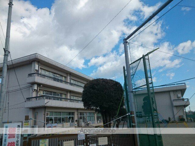 小学校　高崎市立下里見小学校（小学校）まで350m