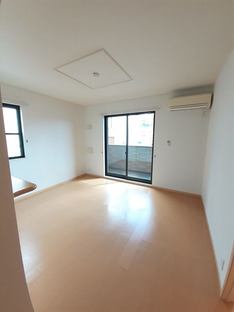 サンファミール西辛川の居間写真