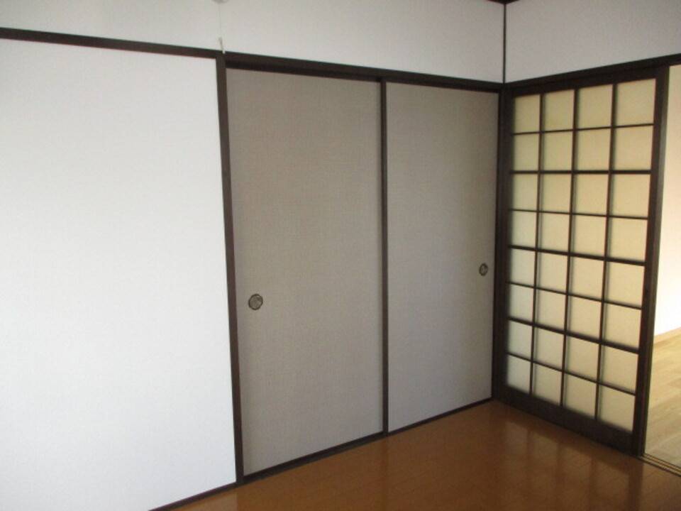 収納　押入れ