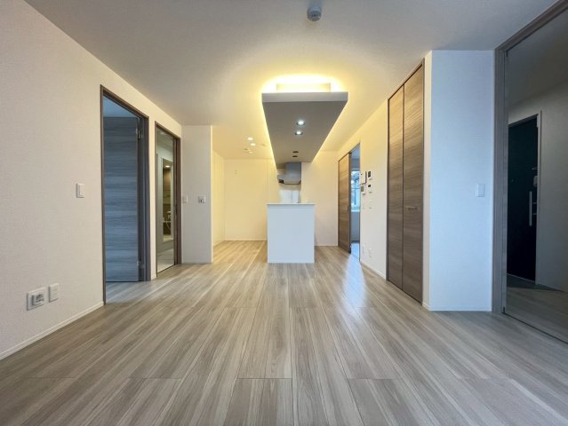 D-residence下田部A棟の居間写真