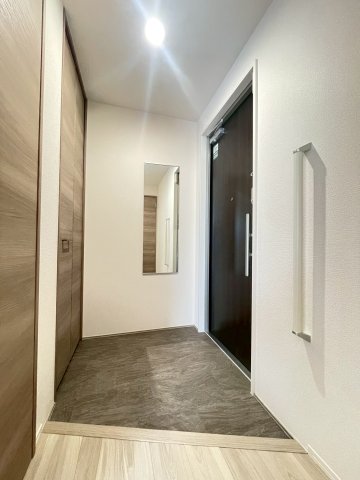 D-residence下田部A棟の玄関写真