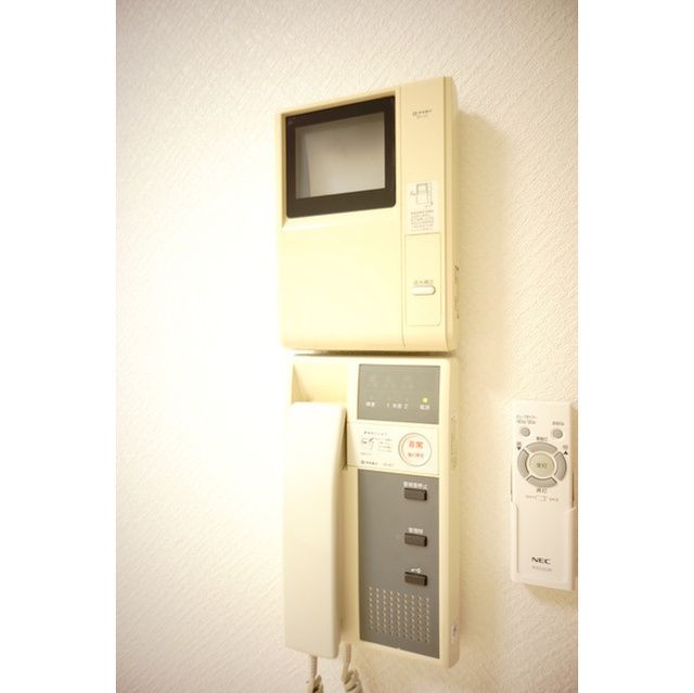 セキュリティ　モニター付きインターホン☆
