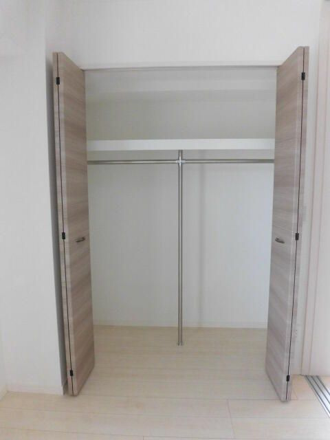 収納　写真は同タイプ住居です。