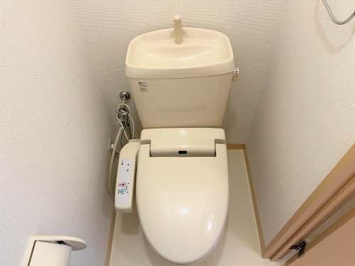 トイレ　【ディアス大慶 】