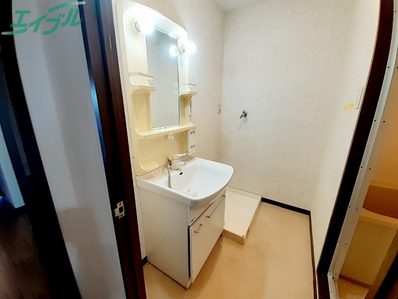 VIA SACRA Iの内装写真