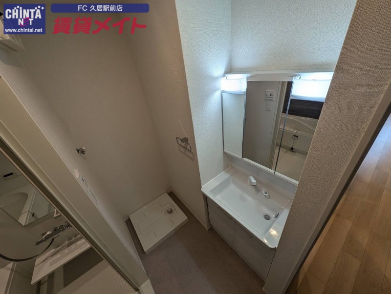 洗面設備　同型参考写真
