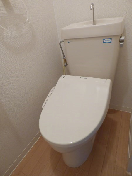 地下鉄烏丸線 四条駅 徒歩4分 7階建 築32年のトイレ写真