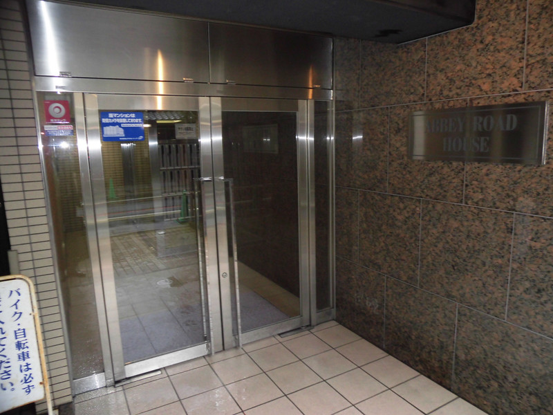地下鉄烏丸線 四条駅 徒歩4分 7階建 築32年の外観写真