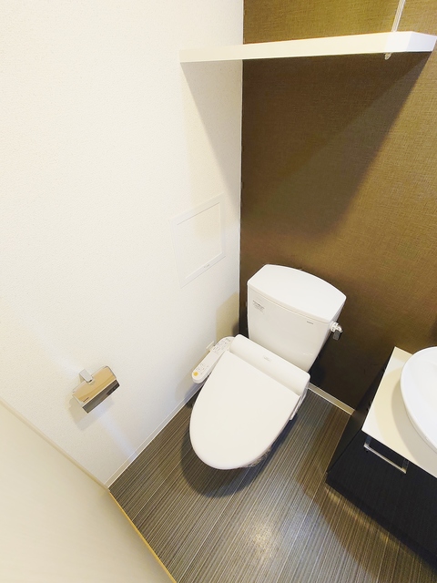 地下鉄御堂筋線 東三国駅 徒歩4分 12階建 築14年のトイレ写真