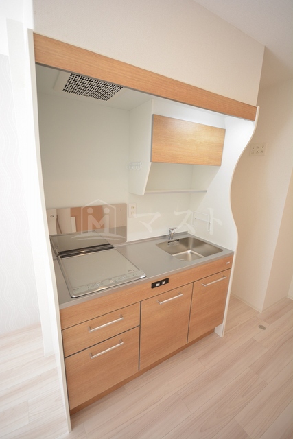 キッチン　※お部屋によりカラーリングが異なります。