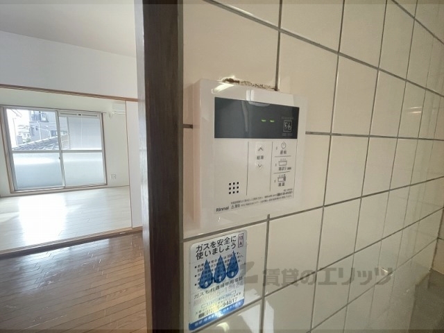 その他設備　給湯器リモコン