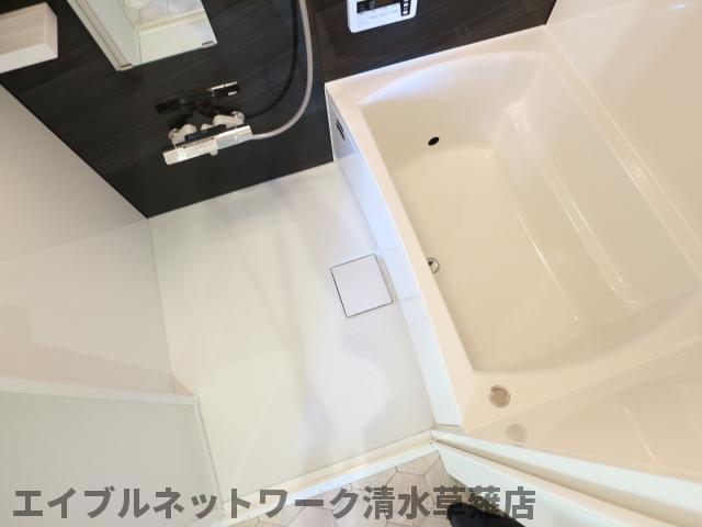 バス・シャワールーム　ゆったり過ごせるお風呂です