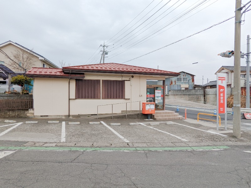 郵便局　粕川郵便局（郵便局）まで2441m