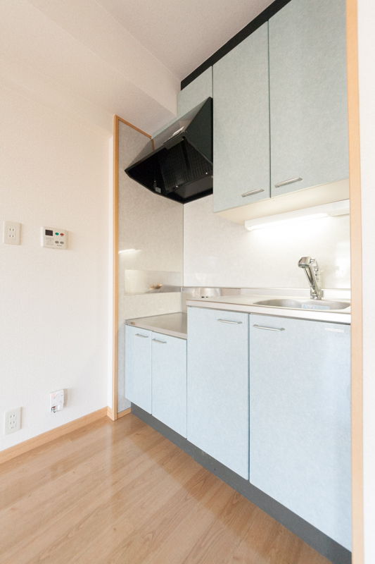 キッチン　※同マンション別部屋写真、現状優先