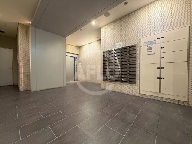 ＪＲ東西線 北新地駅 徒歩7分 10階建 築13年の外観写真