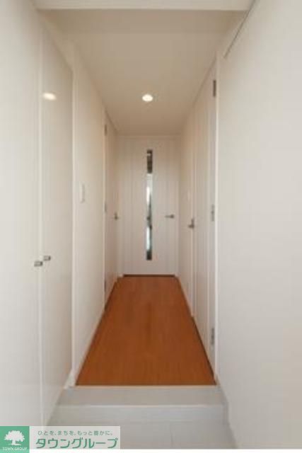 玄関　※写真は同タイプ住戸です。
