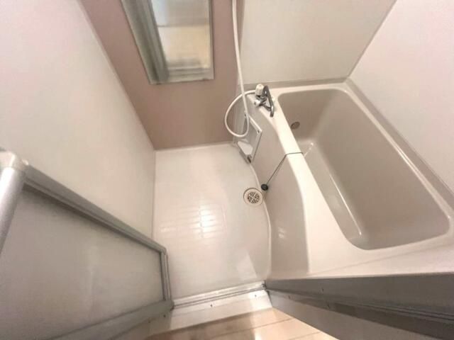 バス・シャワールーム　別部屋参照写真
